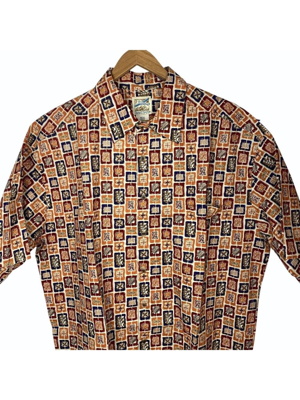 Travelsmith Mens Size Large Cotton Lawn Hawaiian Camp Shirt Tropical Tapa Print